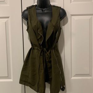 ⭐️ bundle sale ⭐️ army green tie up vest size S